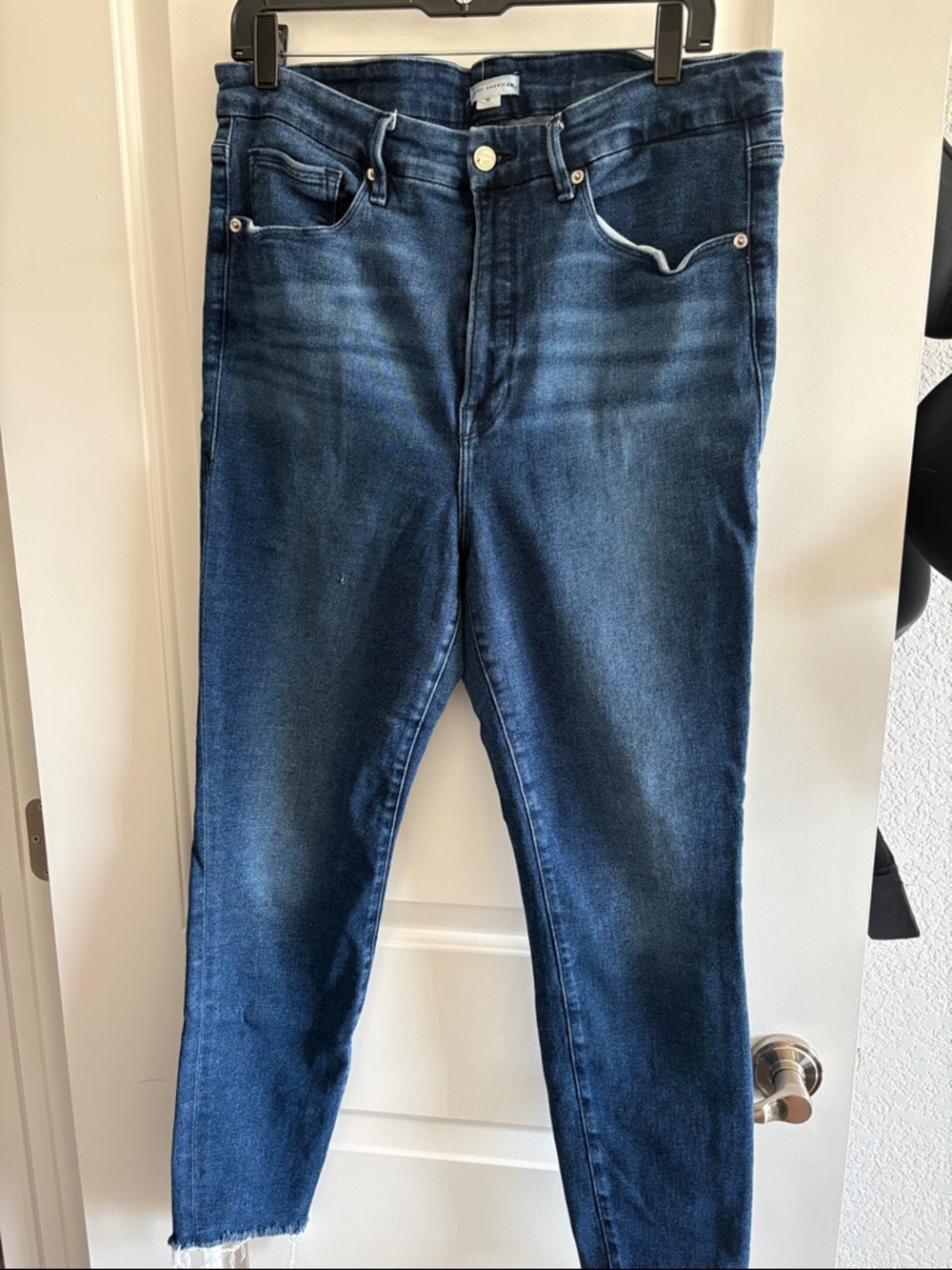 Good American women’s  Skinny Jeans in Dark Blue Wash